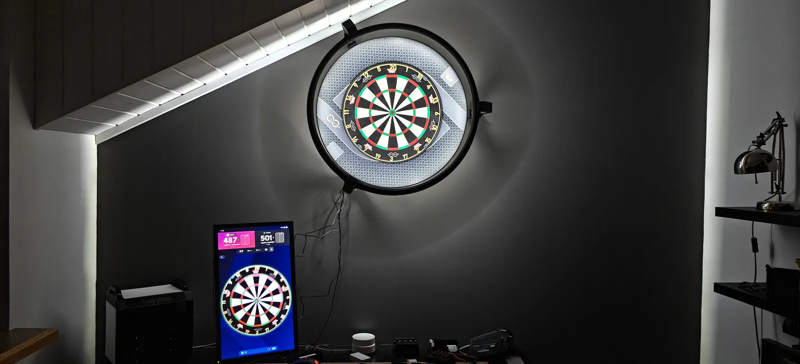 Fullbúið Autodarts sett með upplýstu spjaldi